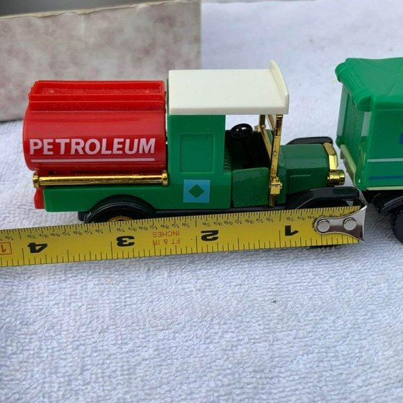 Readers Digest Toy Trucks, Tanker And Delivery Truck Vintage 80s Diecast Toys - Picture 9 of 9